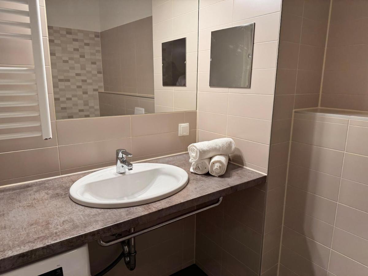 2br, Danube, Central, U6 & S-bahn - Axara Housing Brn 16 Apartament Viena