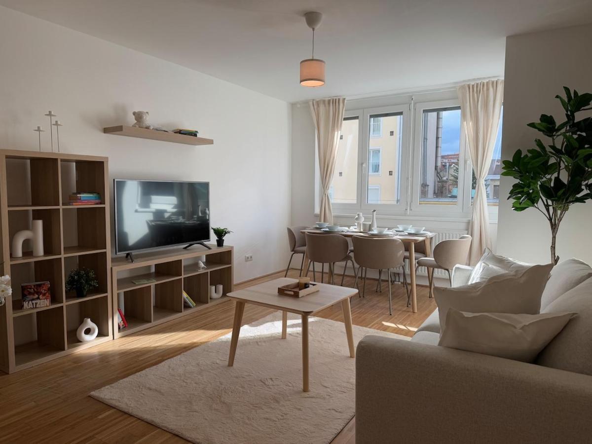 2br, Danube, Central, U6 & S-bahn - Axara Housing Brn 16 * Vienna